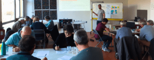 Animation d'un atelier auprès des bénévoles d'Un Deux Toits Soleil